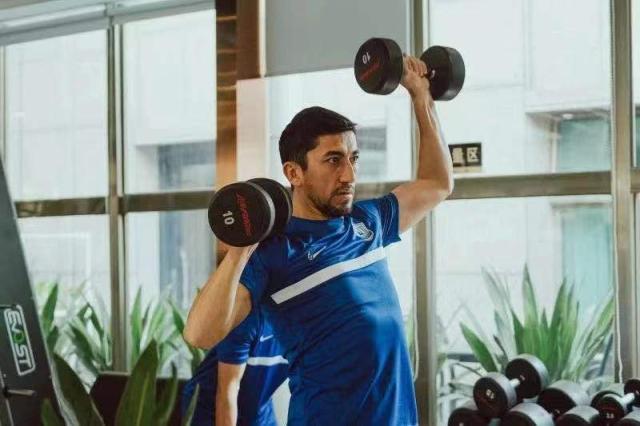 开云Kaiyun官网入口-艾哈签约沧州2年将披25号 已同新东家合练超1个月